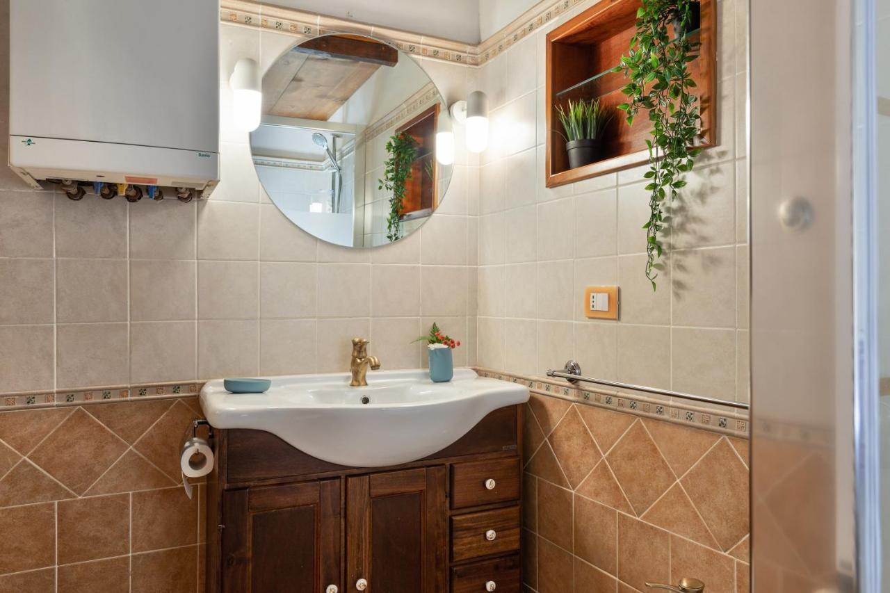 Rome As You Feel - Cancelleria Apartment In Navona Exterior photo